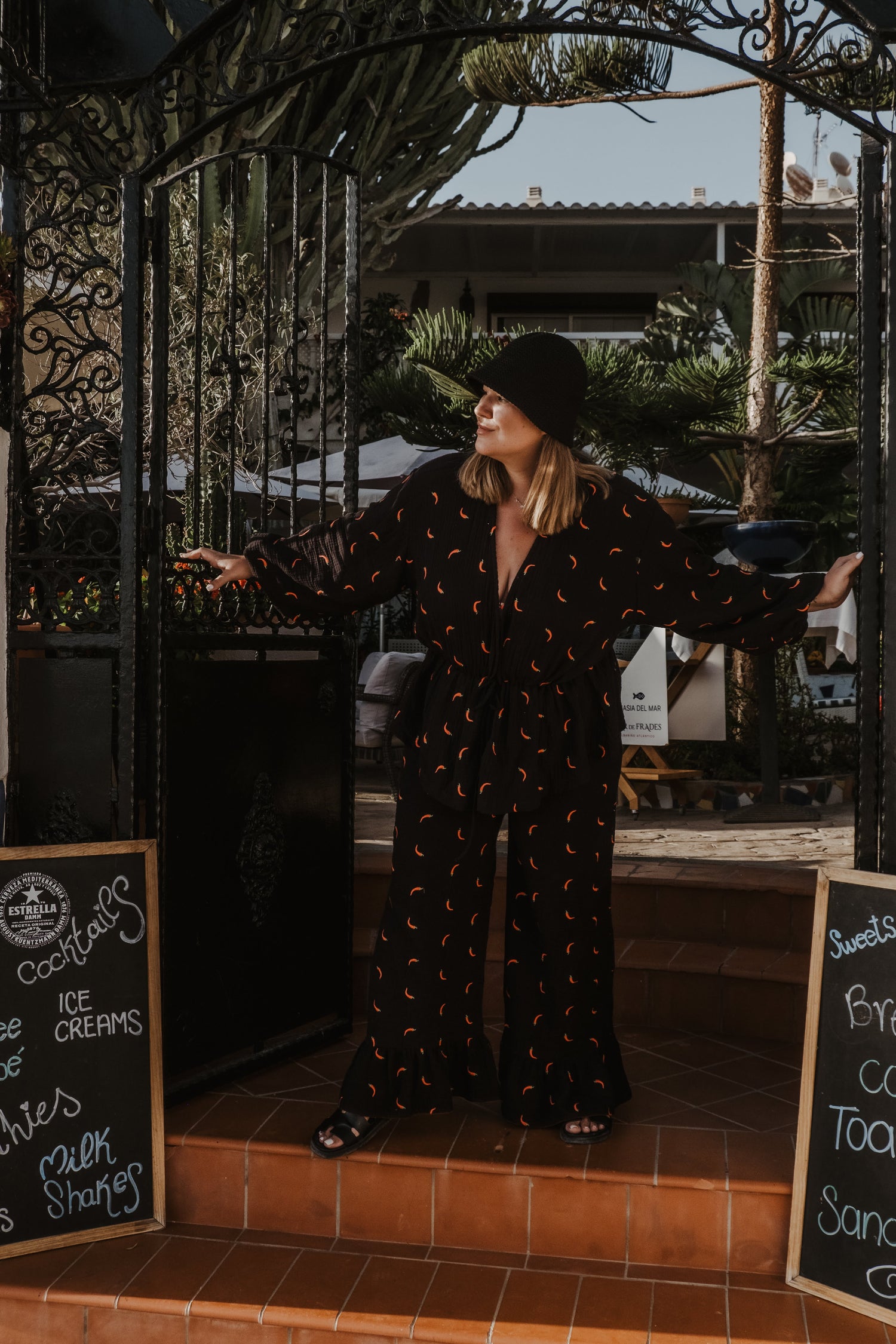 Spodnie z falbaną Peppers