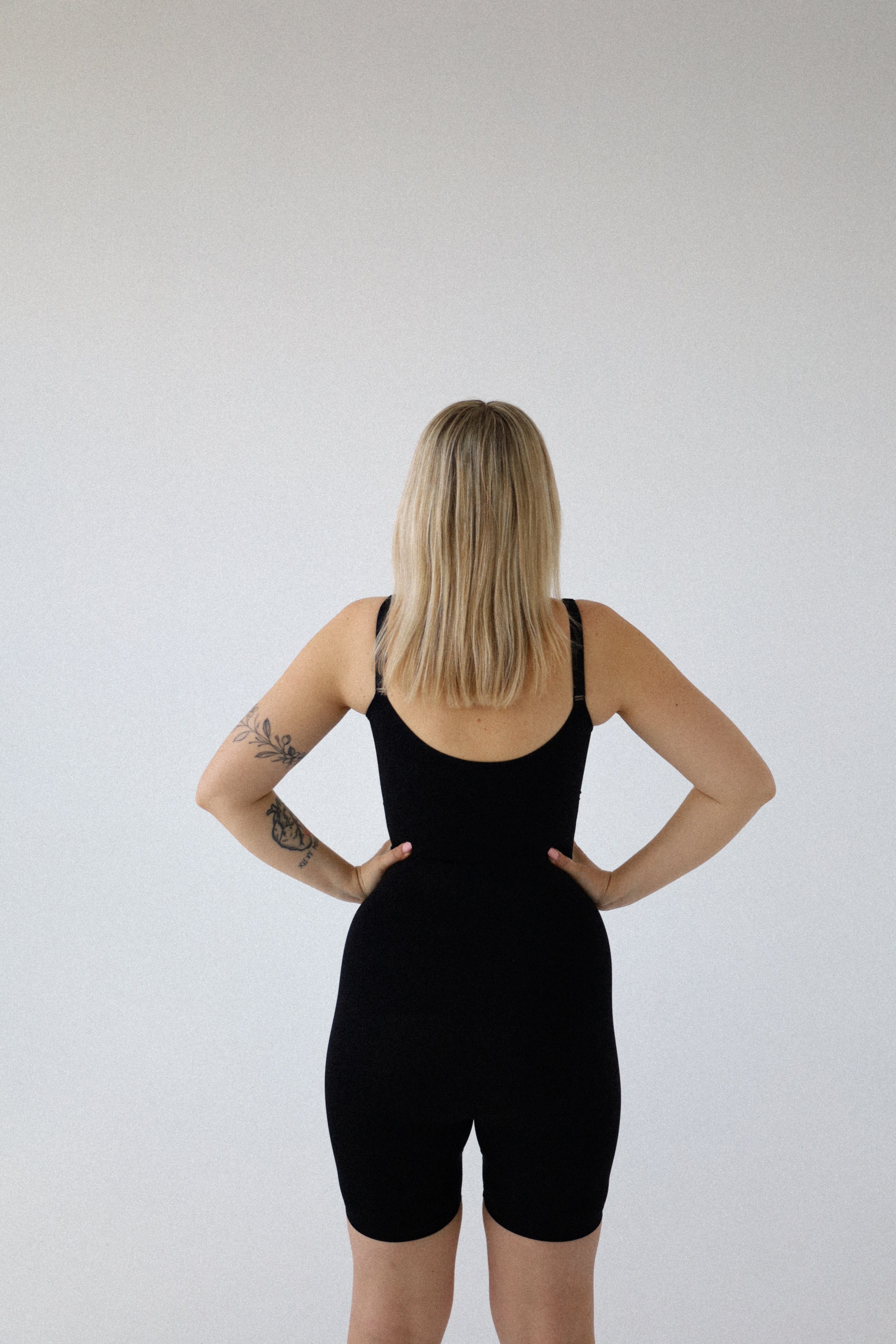 Kombinezon Modelujący Short Black