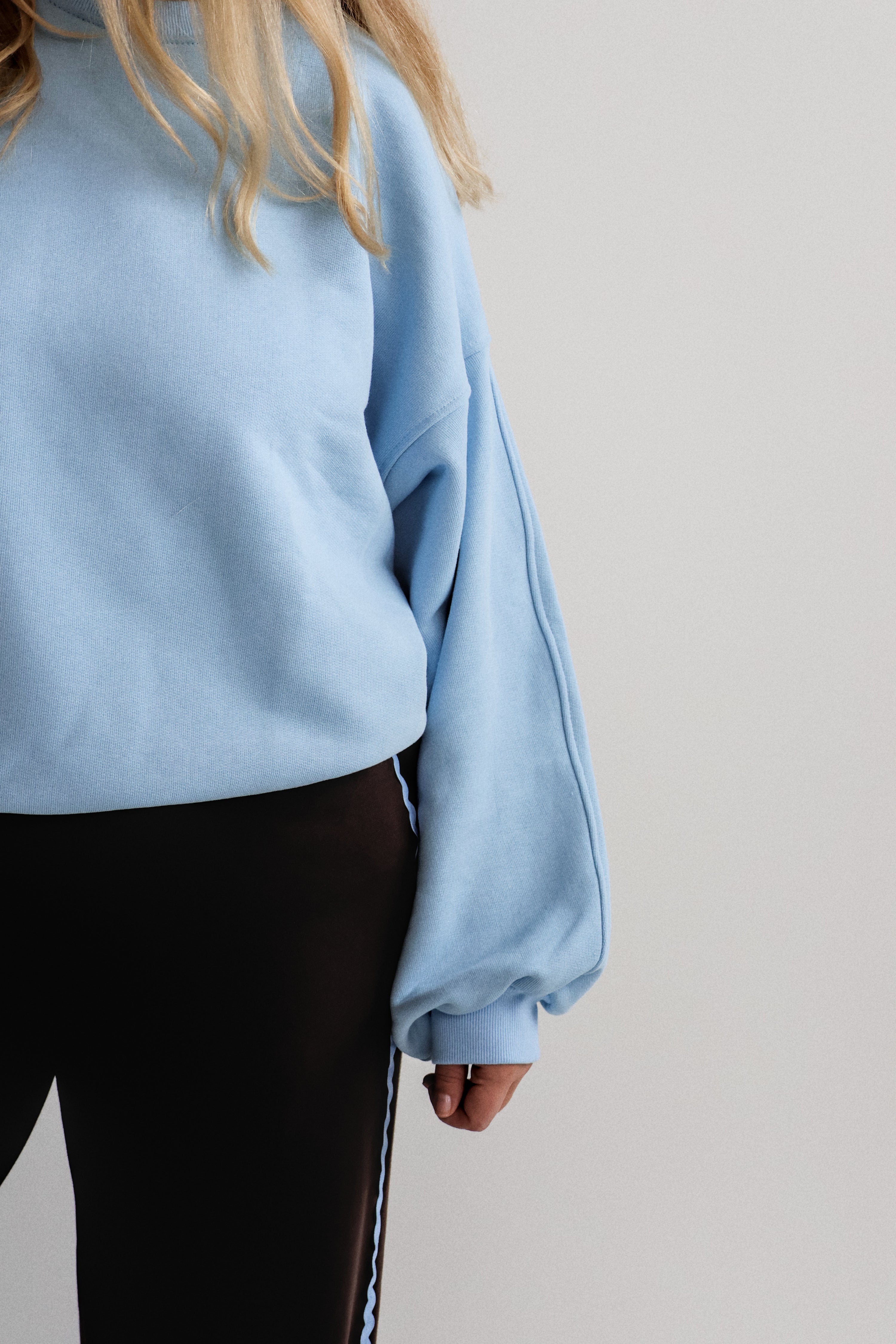 Crewneck Baby Blue