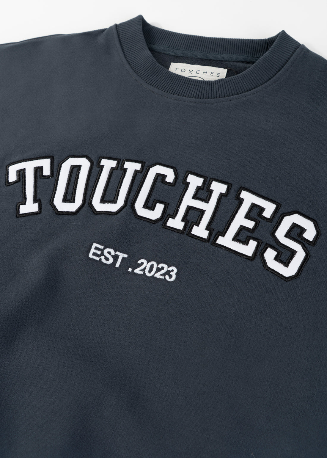 Crewneck Touches Steel