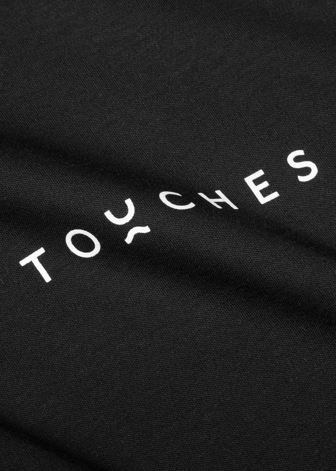 T-shirt Touches Black