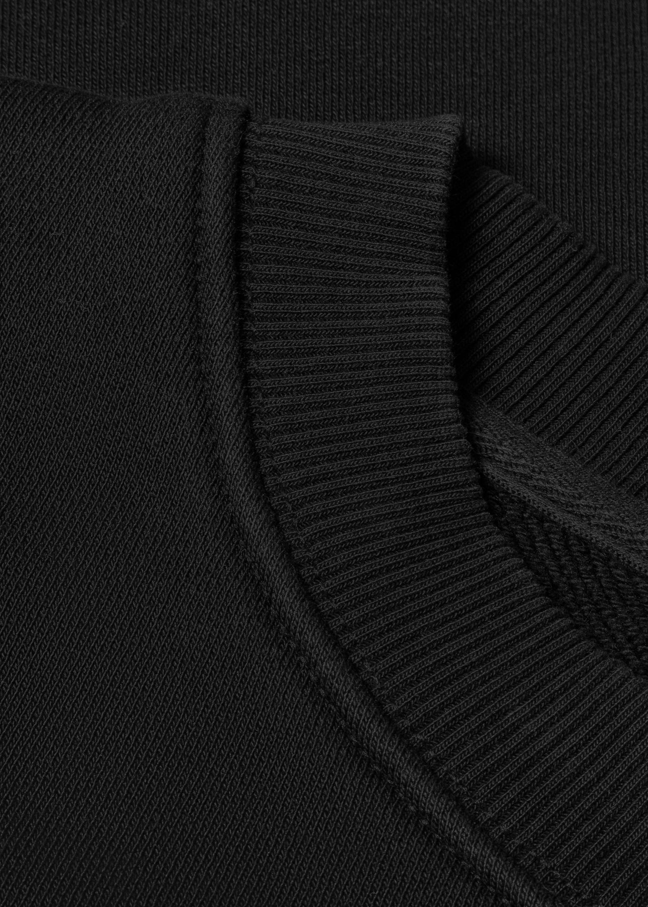 Crewneck Touches Black